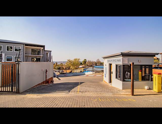 299M² OFFICE FOR SALE IN ALLEN'S NEK